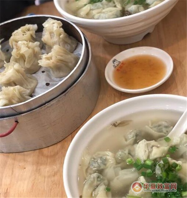 木板凳馄饨烧麦加盟